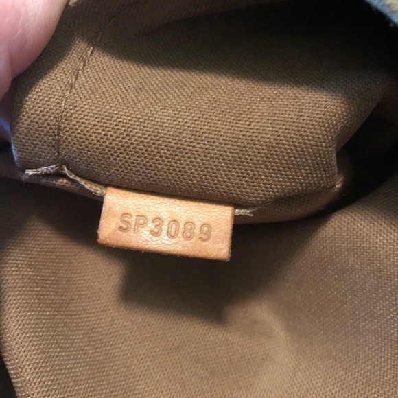 Louis Vuitton Tivoli GM - Picture 6 of 8